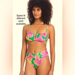 Sanctuary v-wire bandeau bikini top with v waist bikini bottom